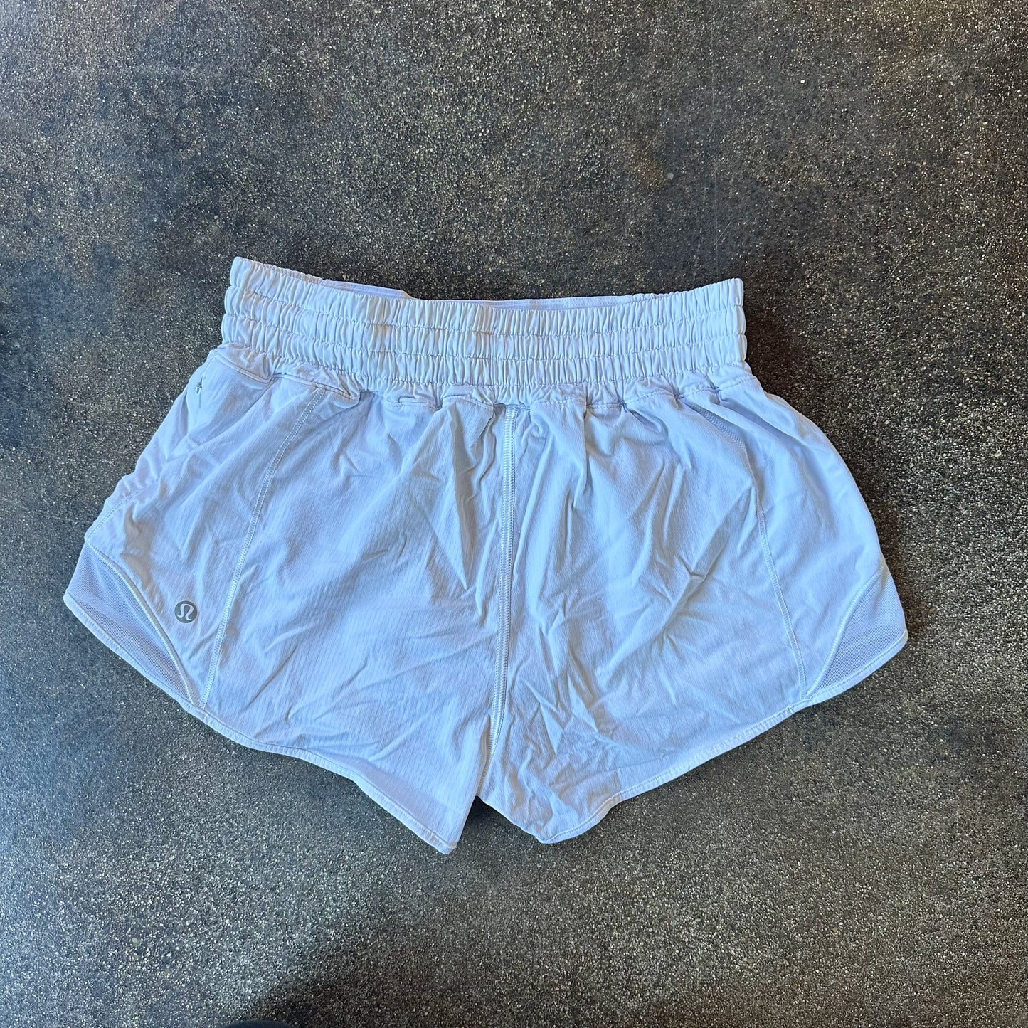 Size 4 White HIGHRISE Hotty Hot Short 2.5”