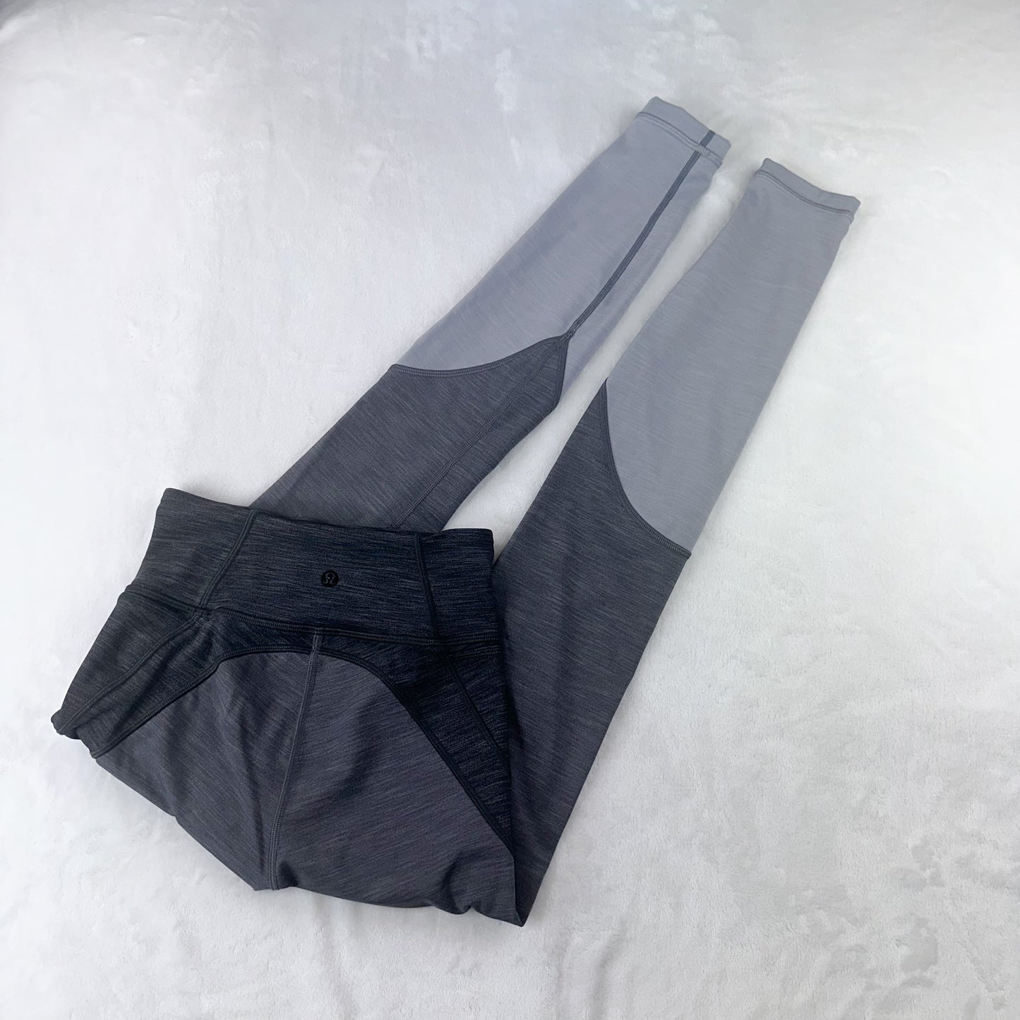 Size 2 Heathered Black/Titanium/Silverscreen Early Extension Legging 28”