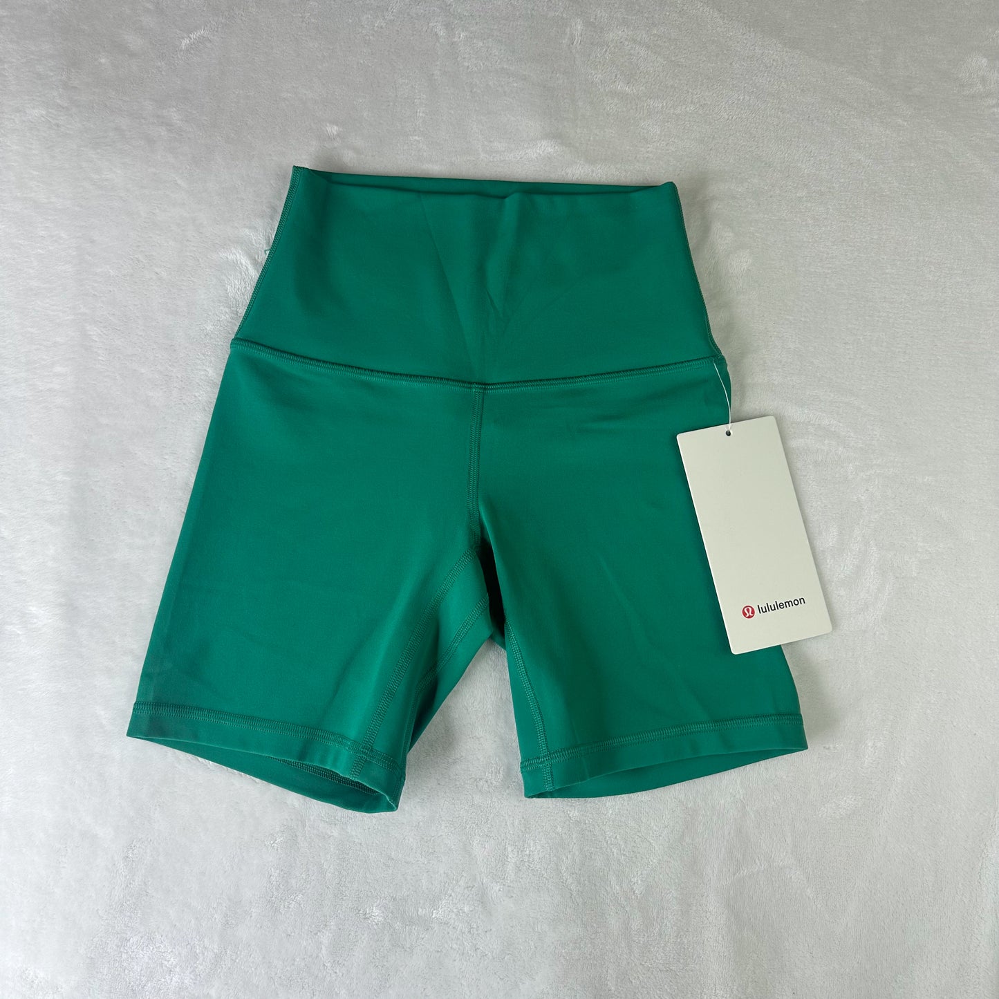Size 2 Cascadia Green BNWT Align Short 6”