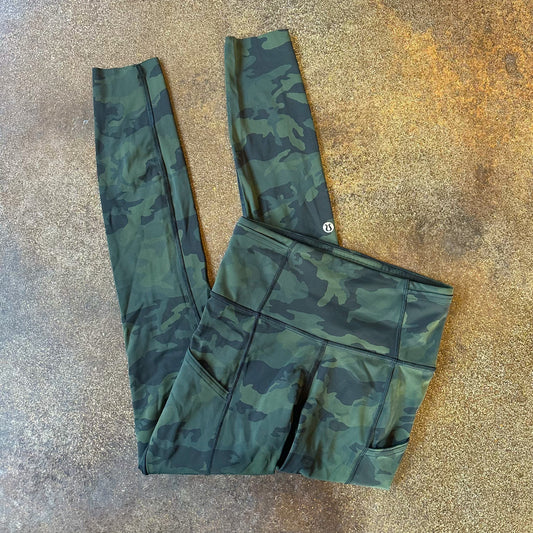 Size 2 Incognito Camo Multi Gator Green Fast & Free Legging 25”