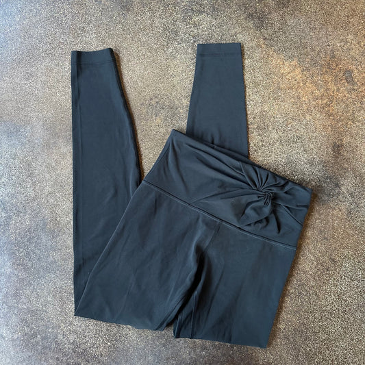 Size 4 Black Align Legging 28" *Twist Waist