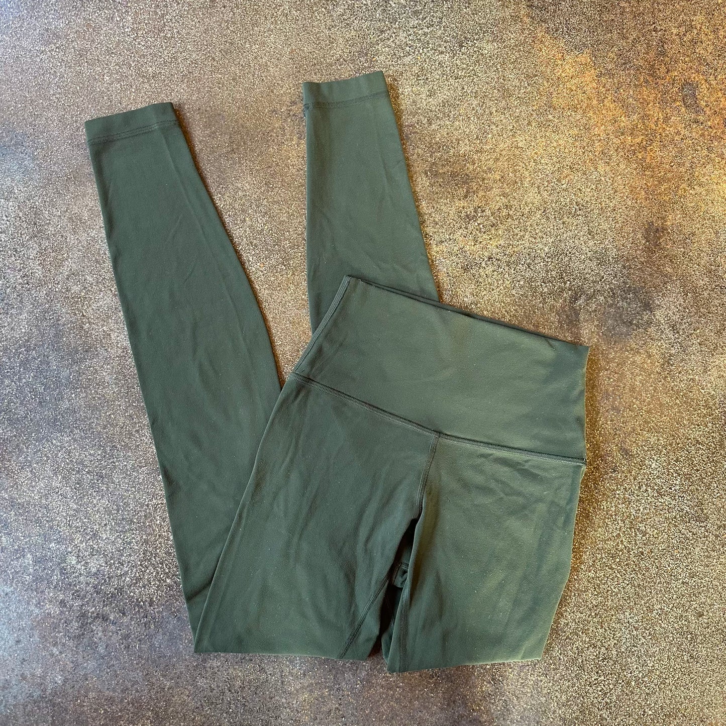 Size 2 Dark Olive Align Legging 28”