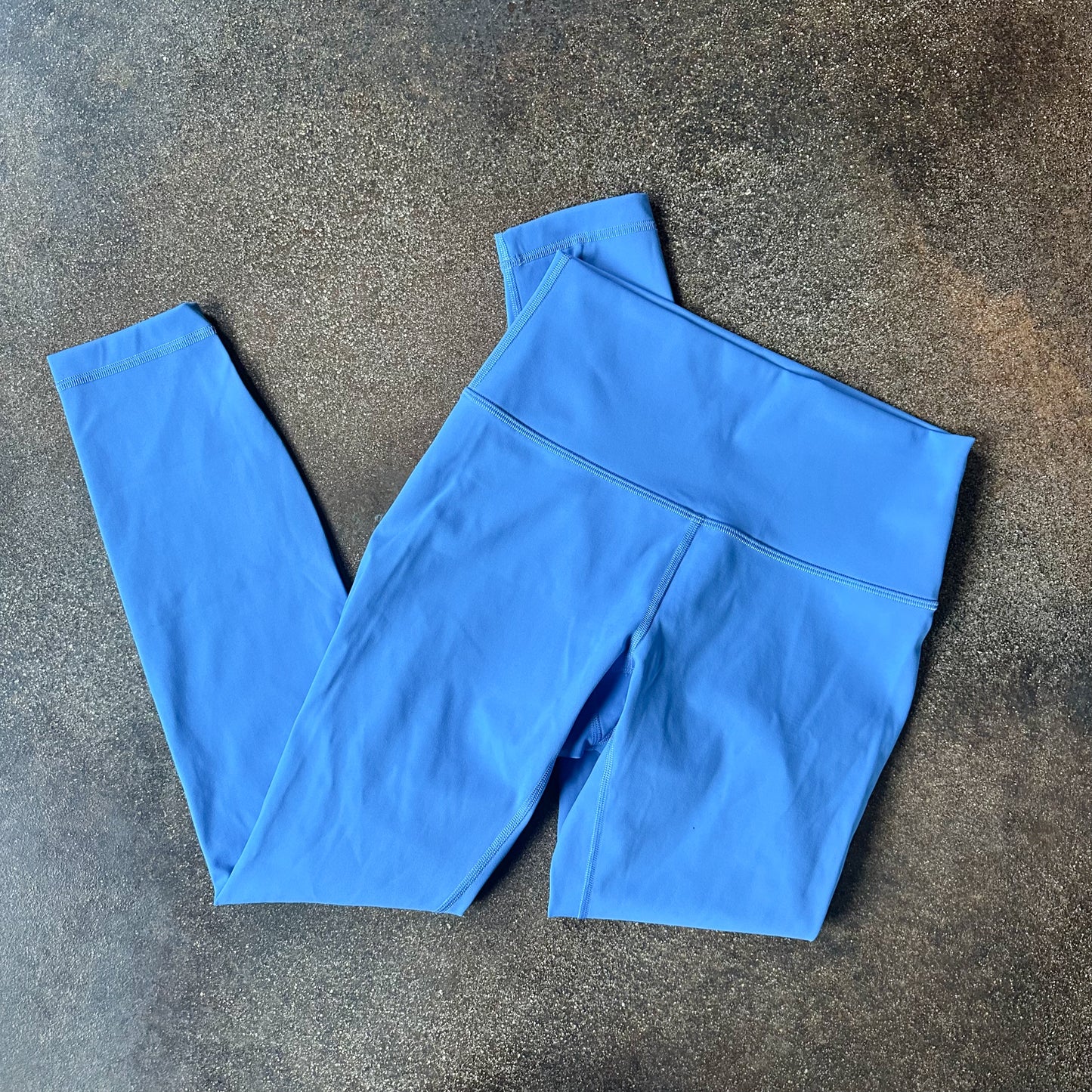Size 6 Blue Nile Wunder Under Legging 25”