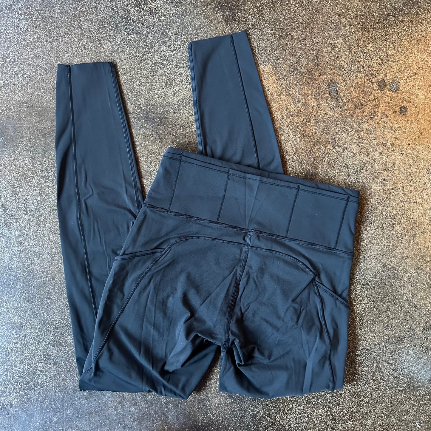 Size 6 Black Fast & Free Legging 28”