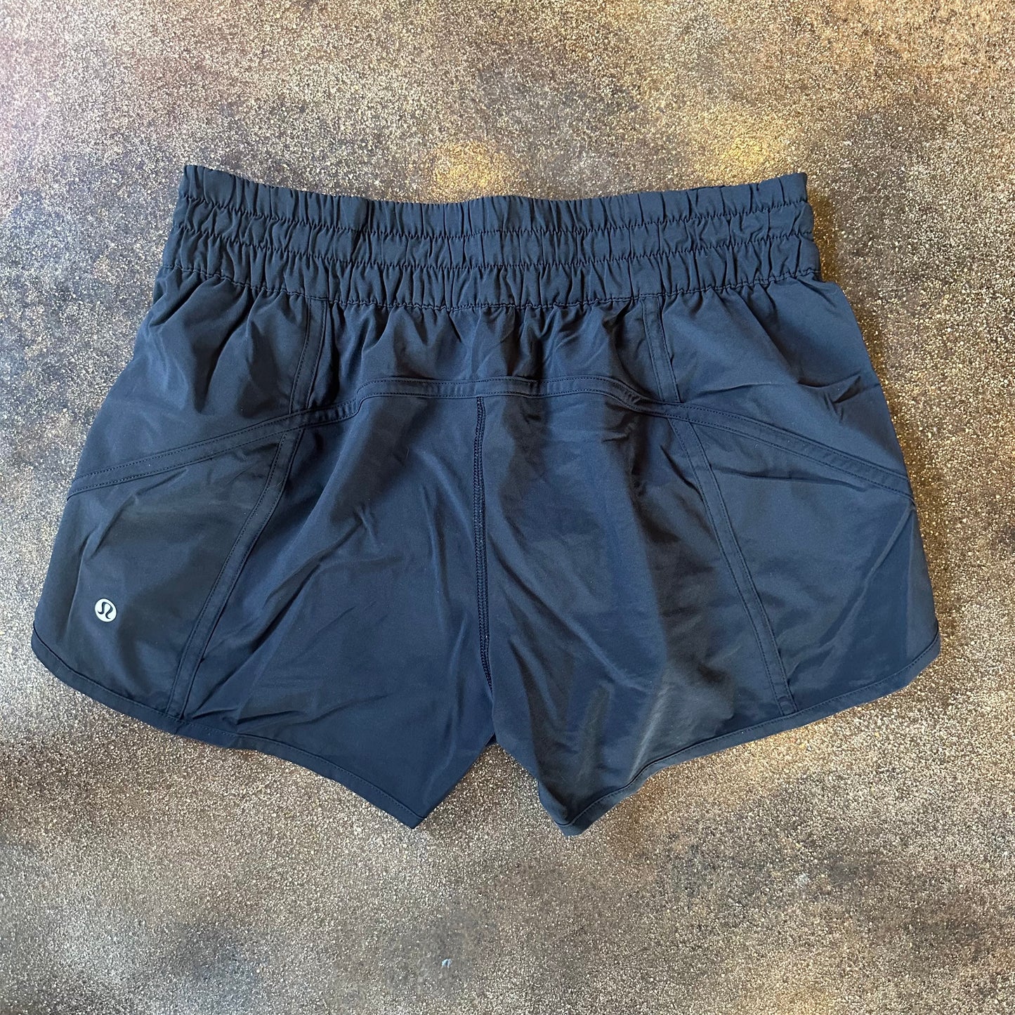 Size 8 Black Tracker Short 4"