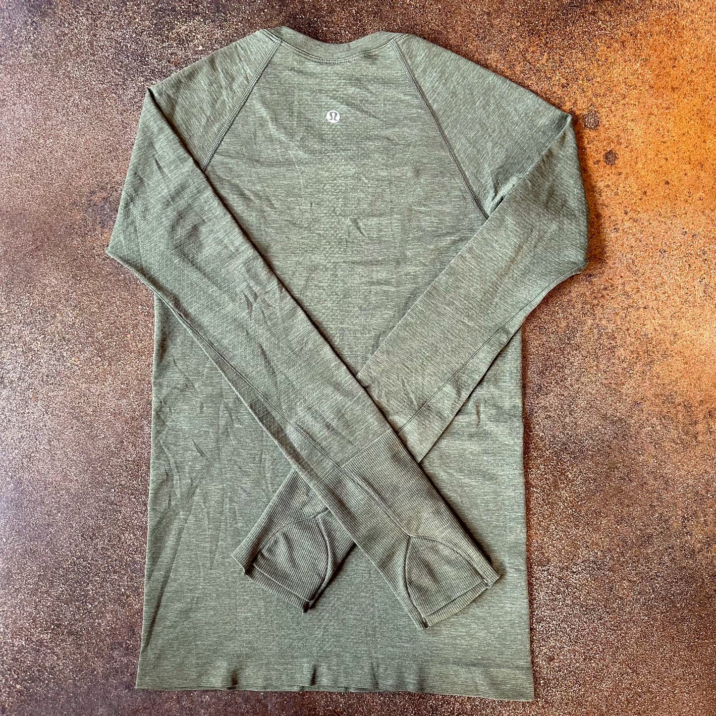 Size 4 Willow Green/Army Green Swifly Long Sleeve 2.0