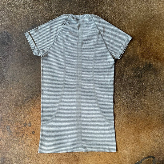 Size 4 Tetra Stripe Rhino Grey Swifly Short Sleeve