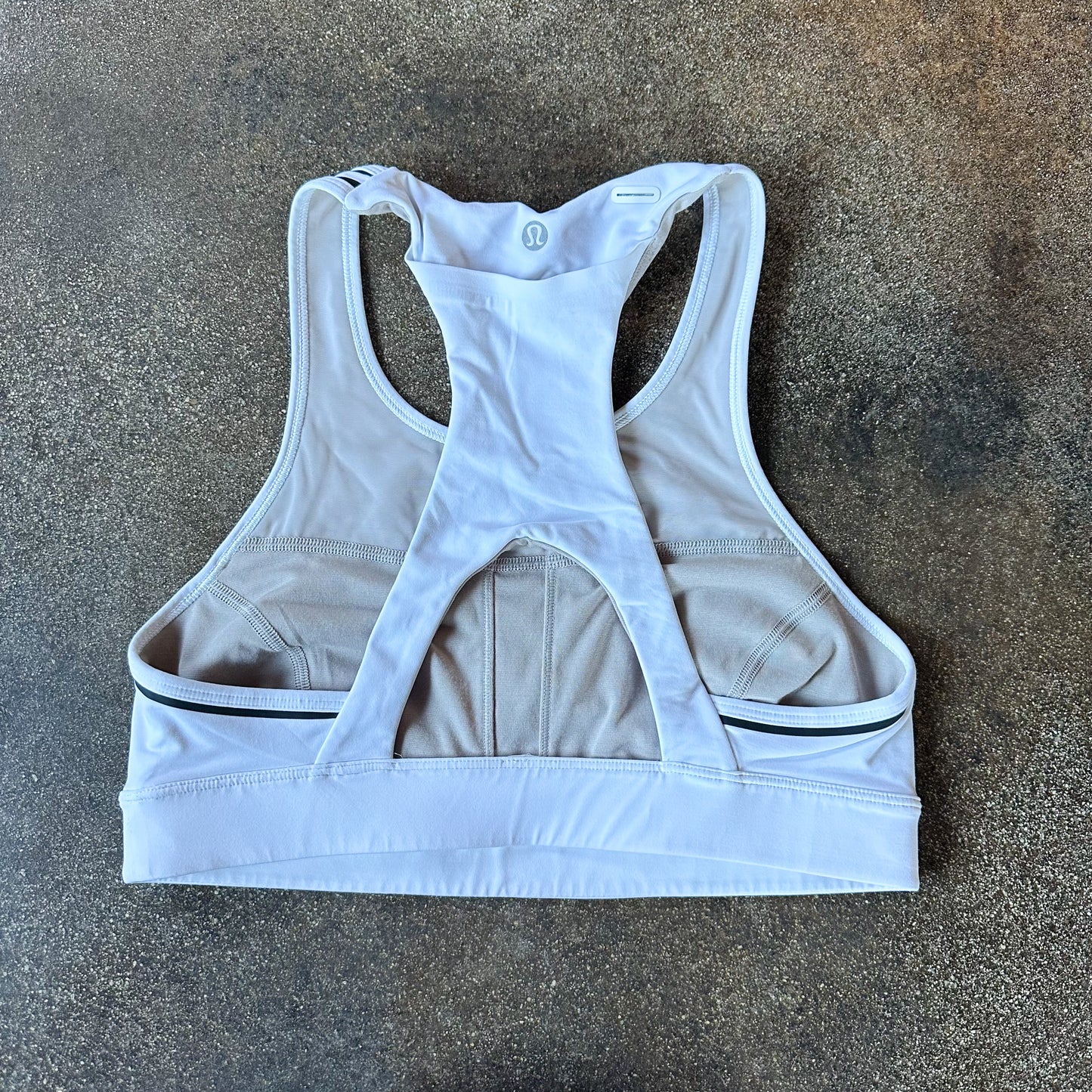 Size 8 White/Black Pace Perfect Bra