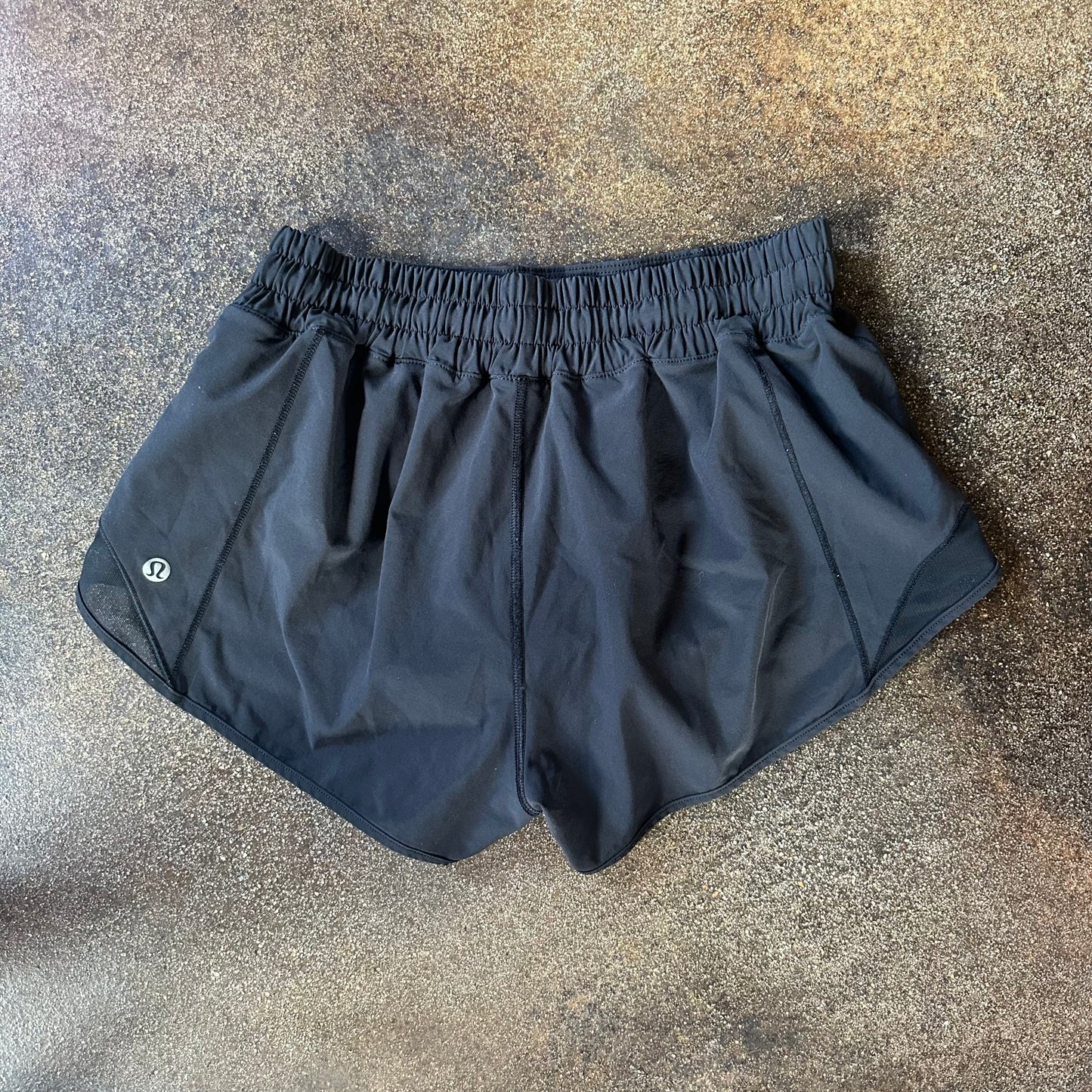 Size 6 Black Hotty Hot Short 2.5”