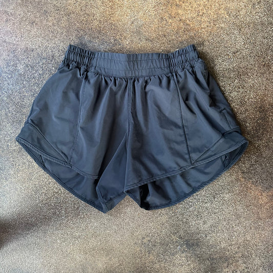 Size 8 Black Hotty Hot Short 4”