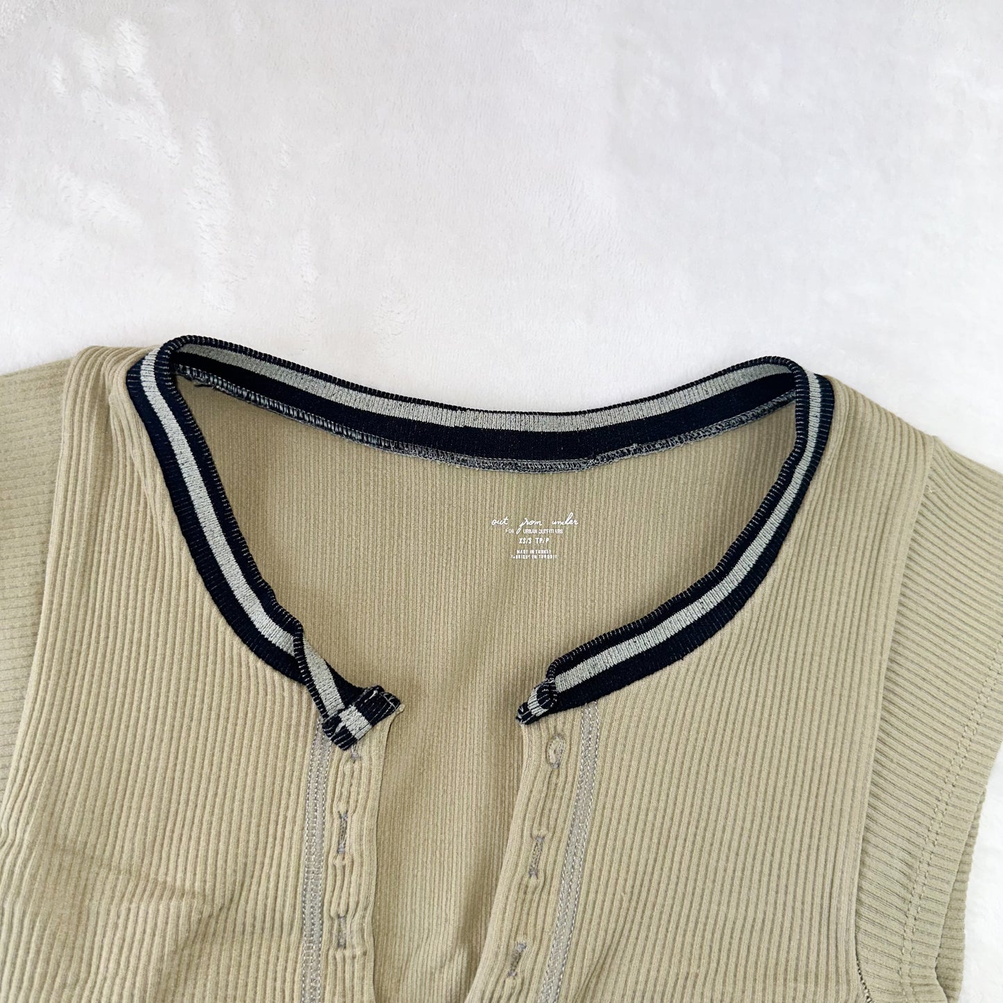 Size XS/S Light Green Urban Outfitters Out From Under Go For Gold Seamless Top