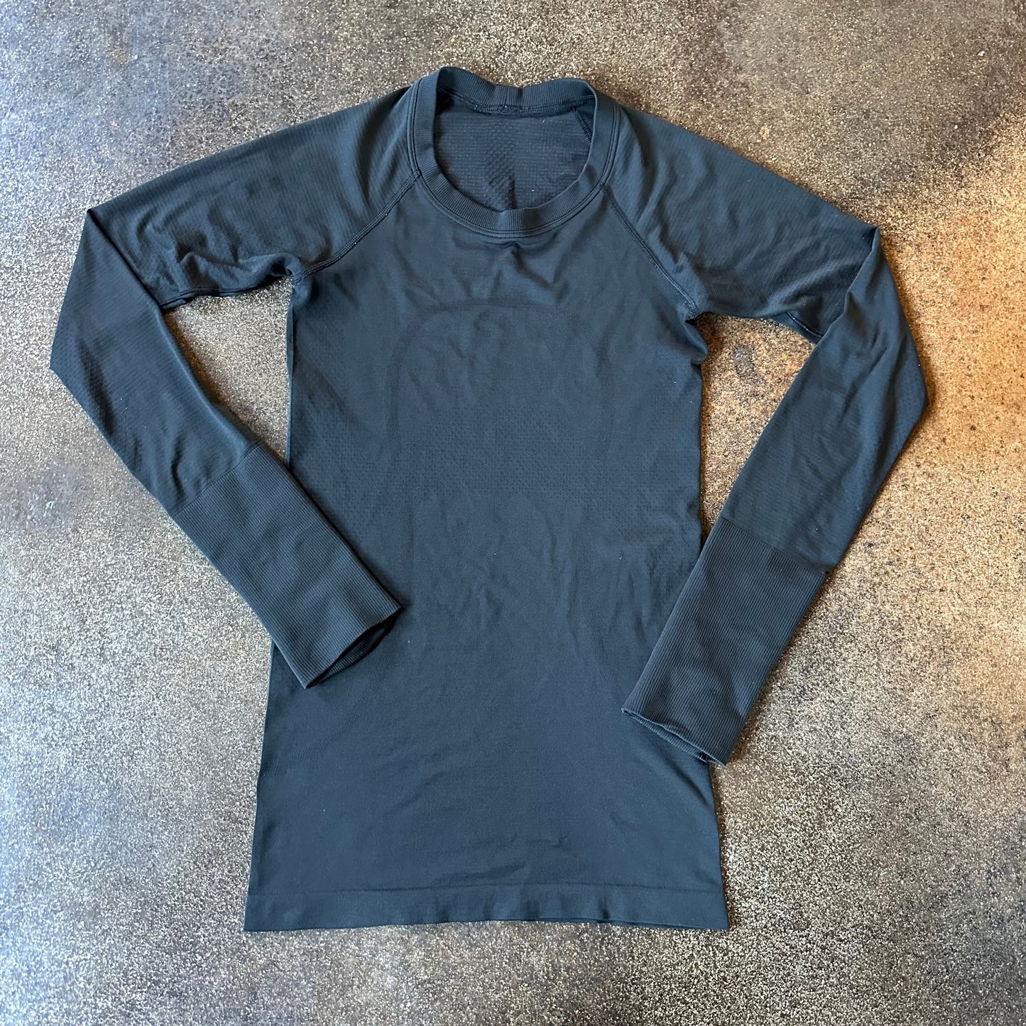 Size 2 Black Swifly Long Sleeve 2.0