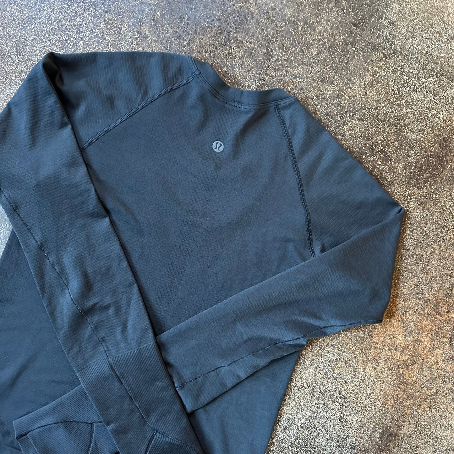 Size 4 Black Swifly Long Sleeve *race length