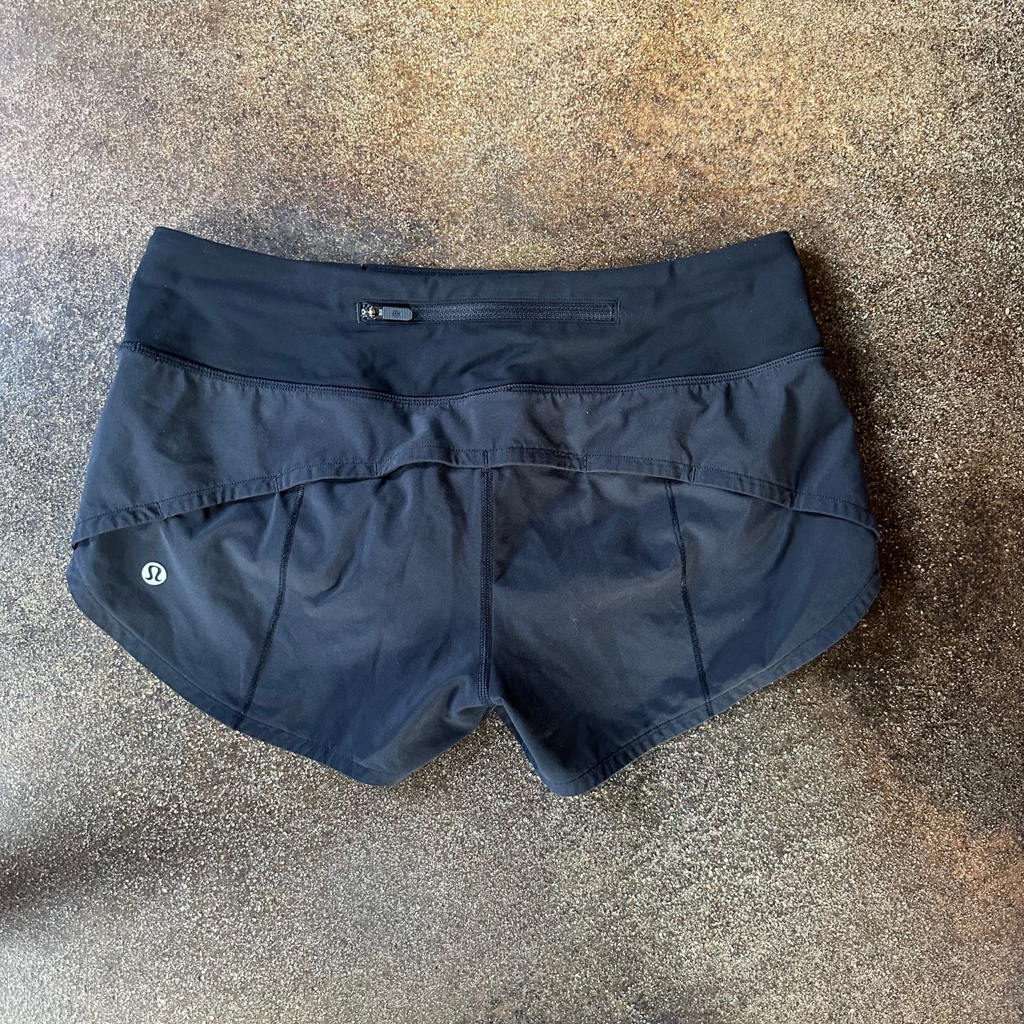 Size 4 Black Speed Up Short 2.5”