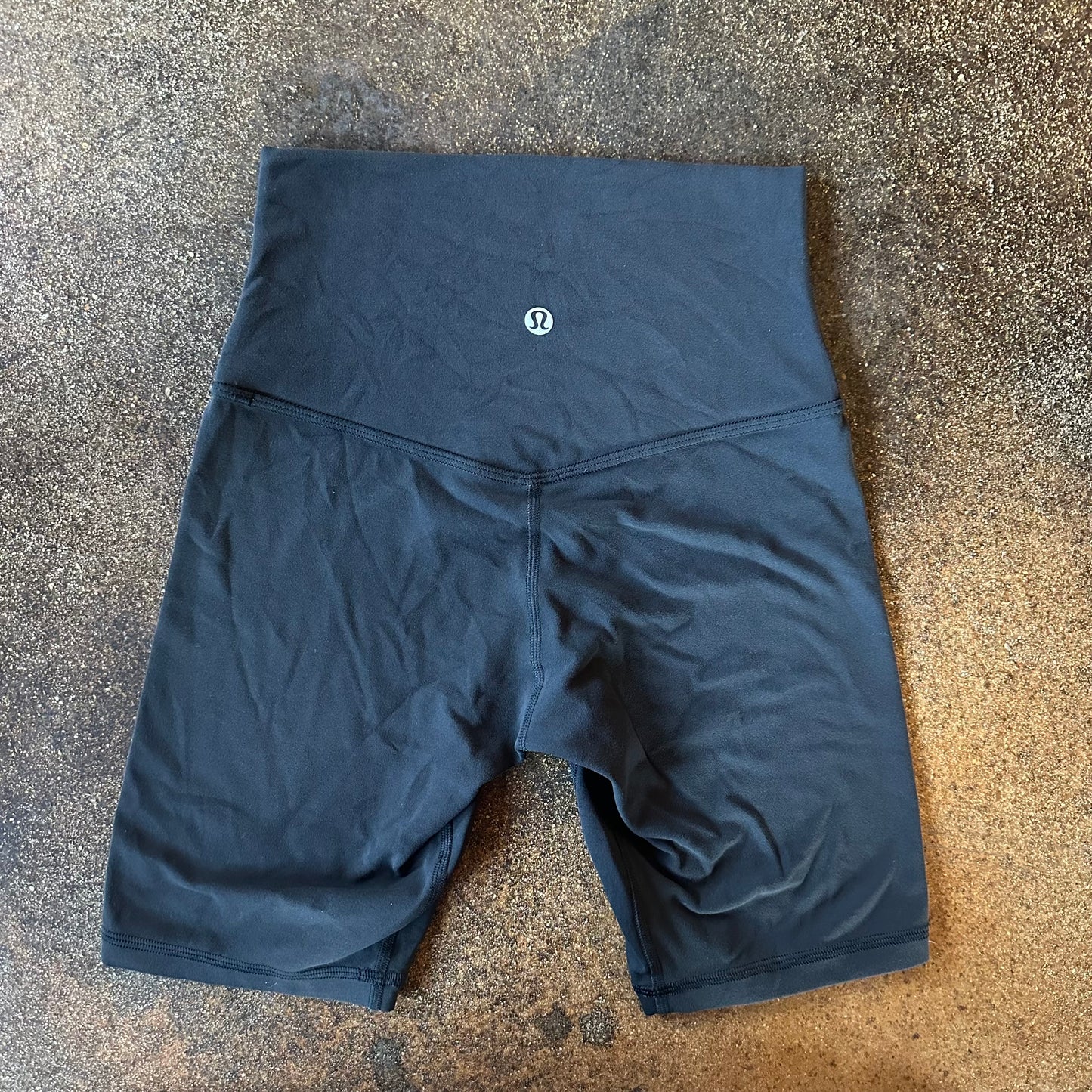 Size 2 Black Align Short 8”