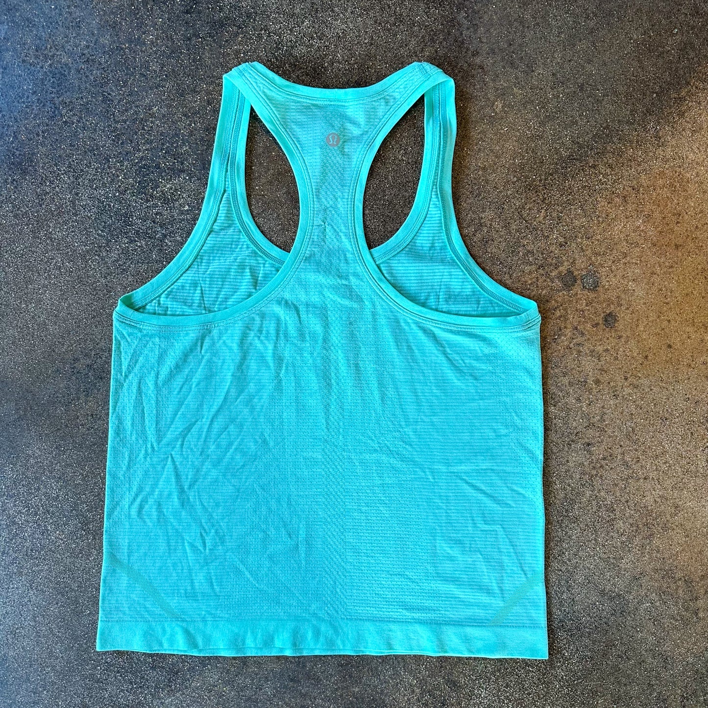 Size 8 Wild Mint Swiftly Tech Racerback 2.0 *Race Length