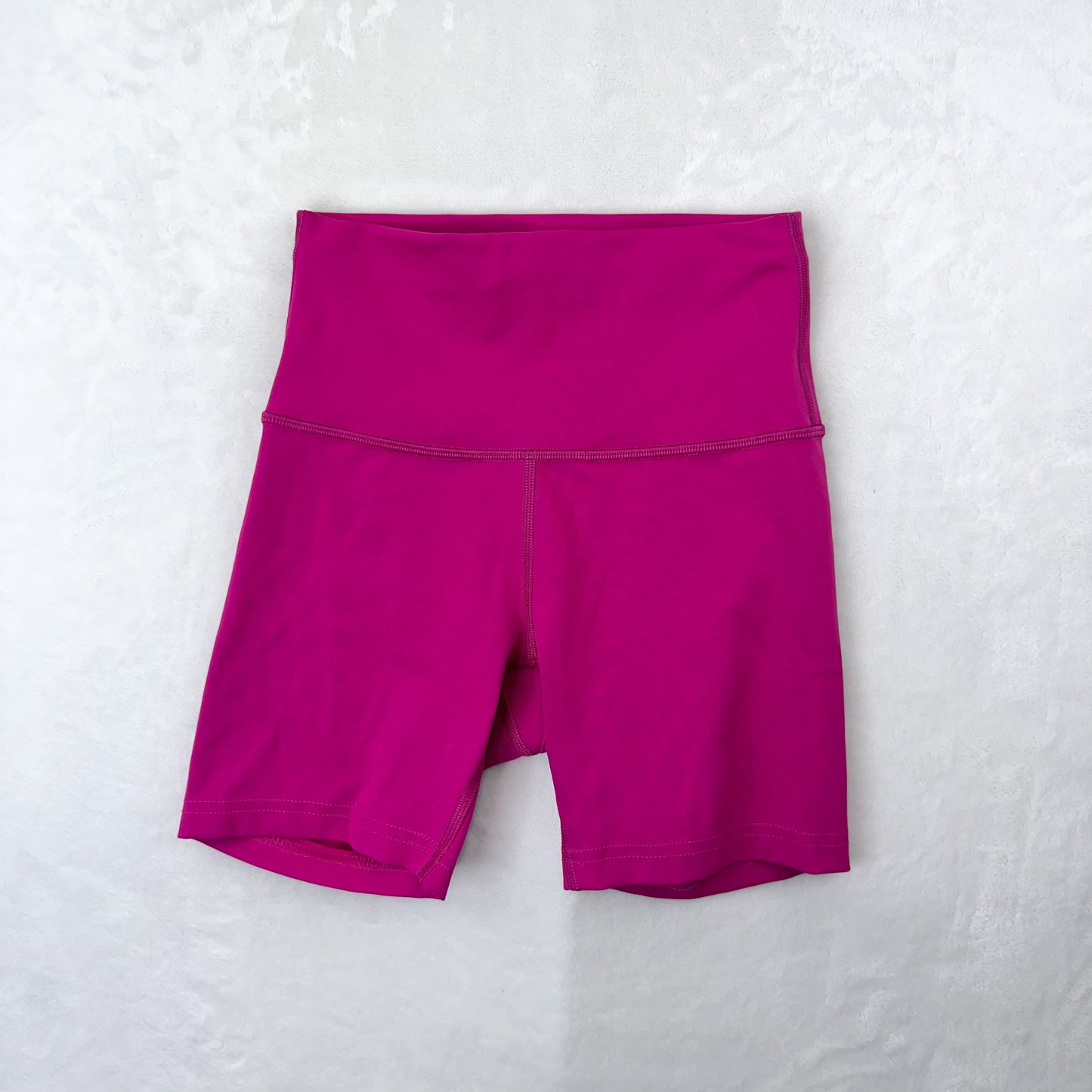 Size 4 Ripened Raspberry Wunder Train Short 6”