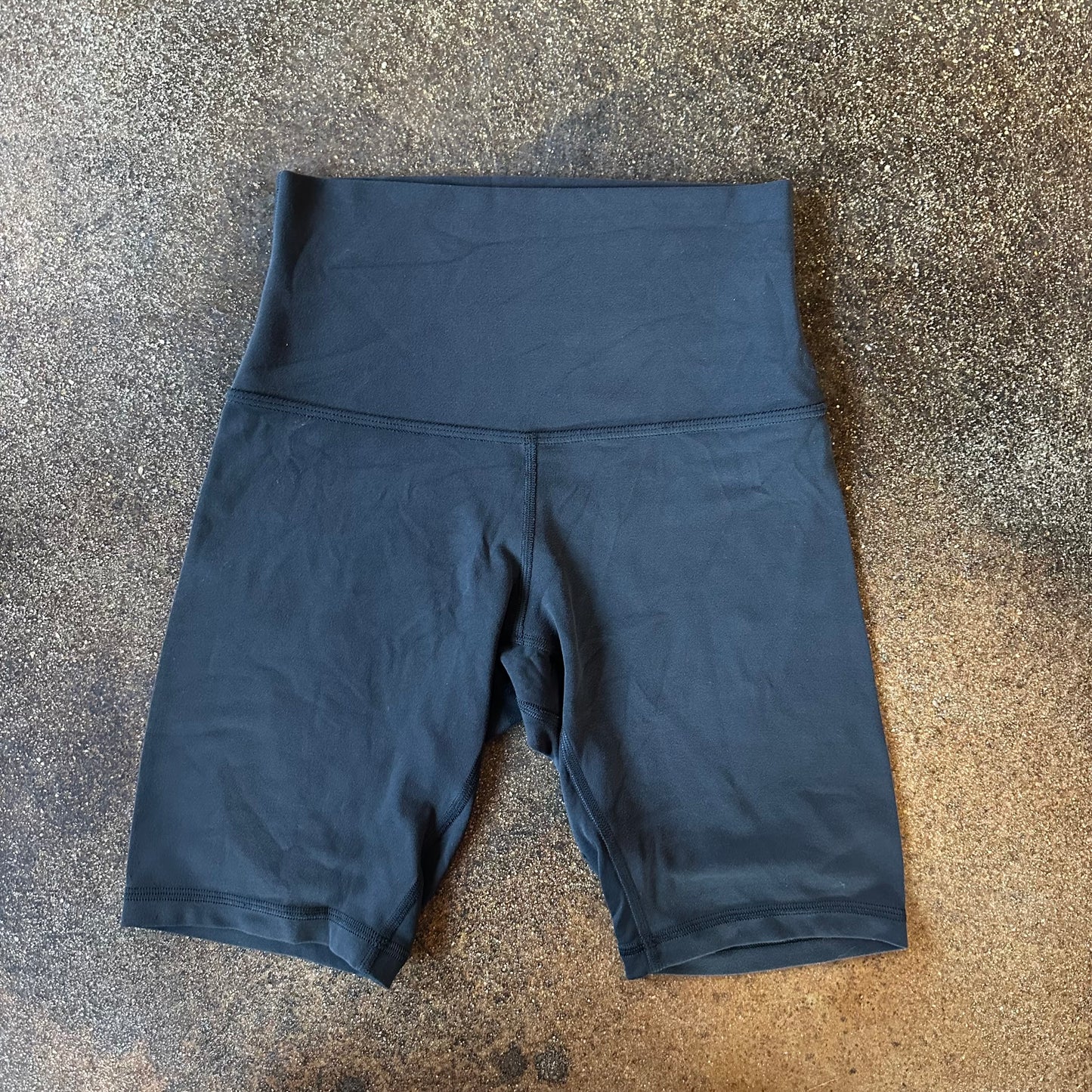 Size 2 Black Align Short 8”