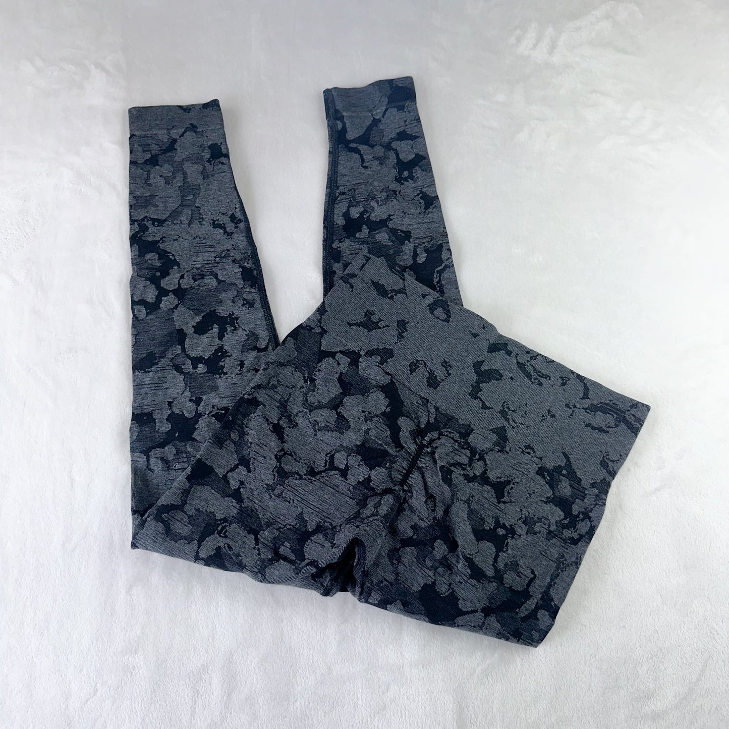 Size M Savanna Black Adapt Camo Seamless Legging