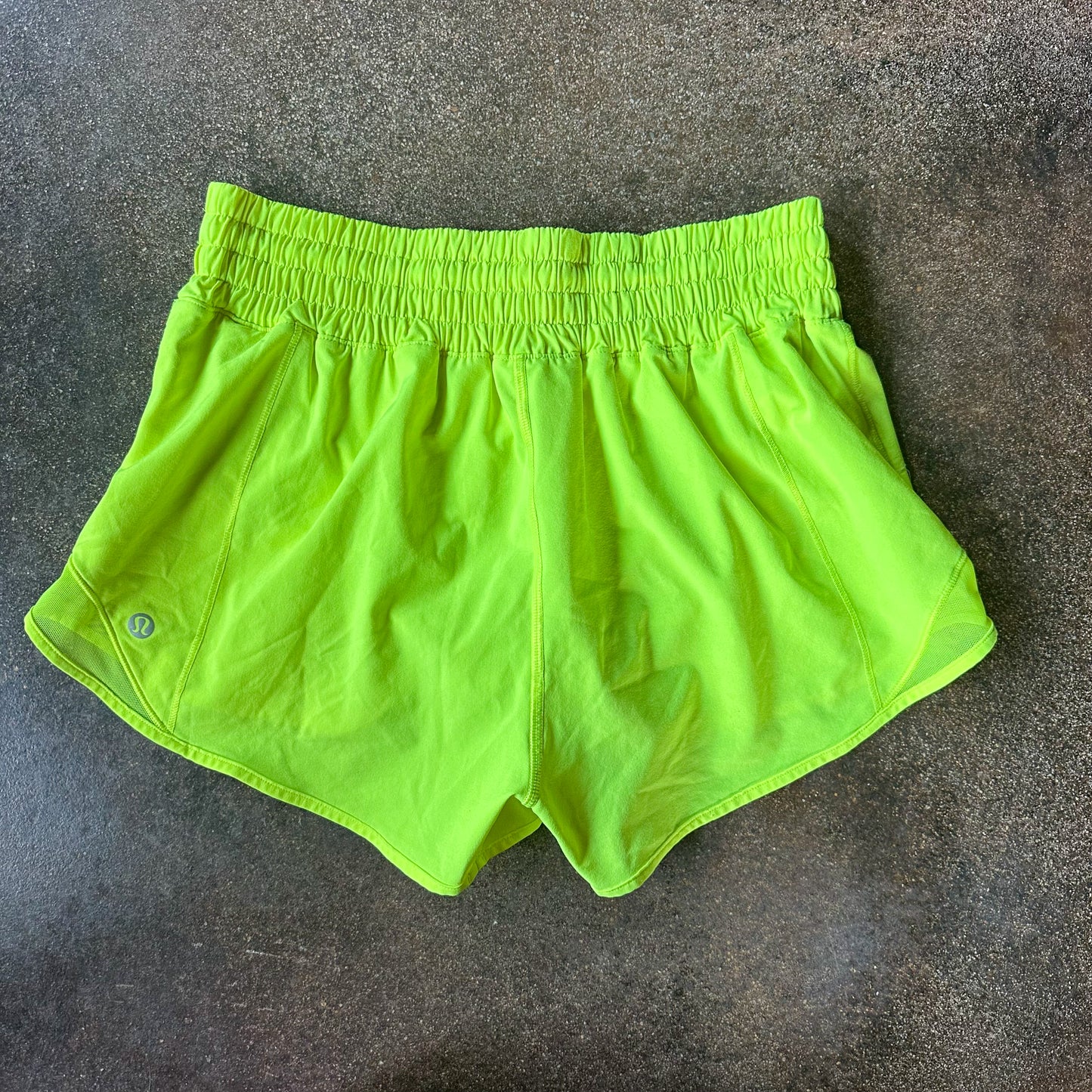 Size 4 Highlight Yellow Hotty Hot Short HIGHRISE 2.5”