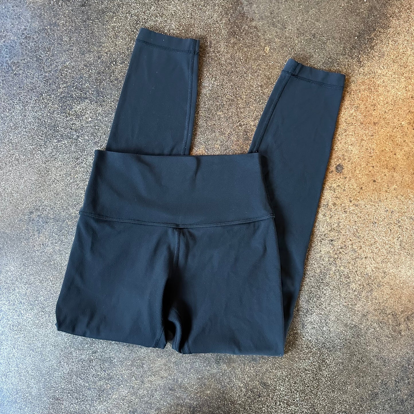 Size 4 Black Align Legging 24”