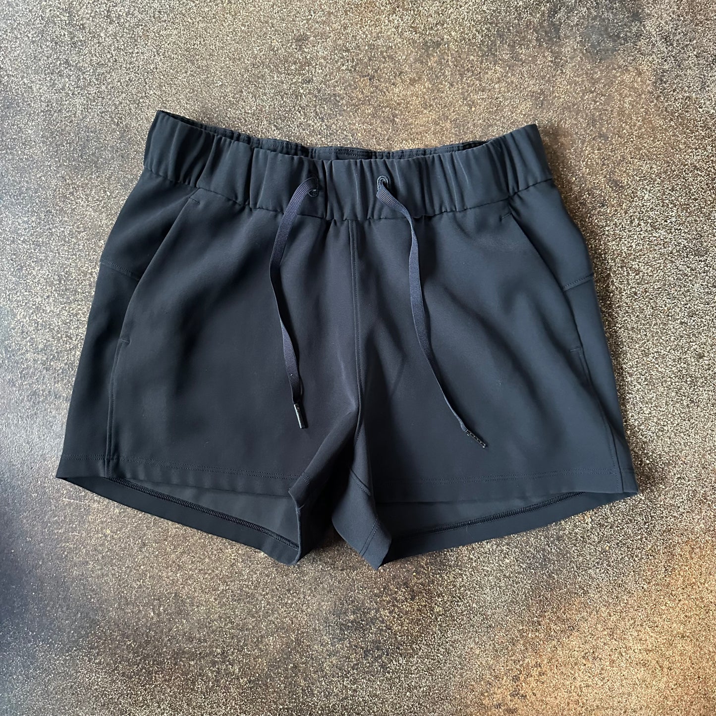 Size 4 Black On The Fly Short 2.5”
