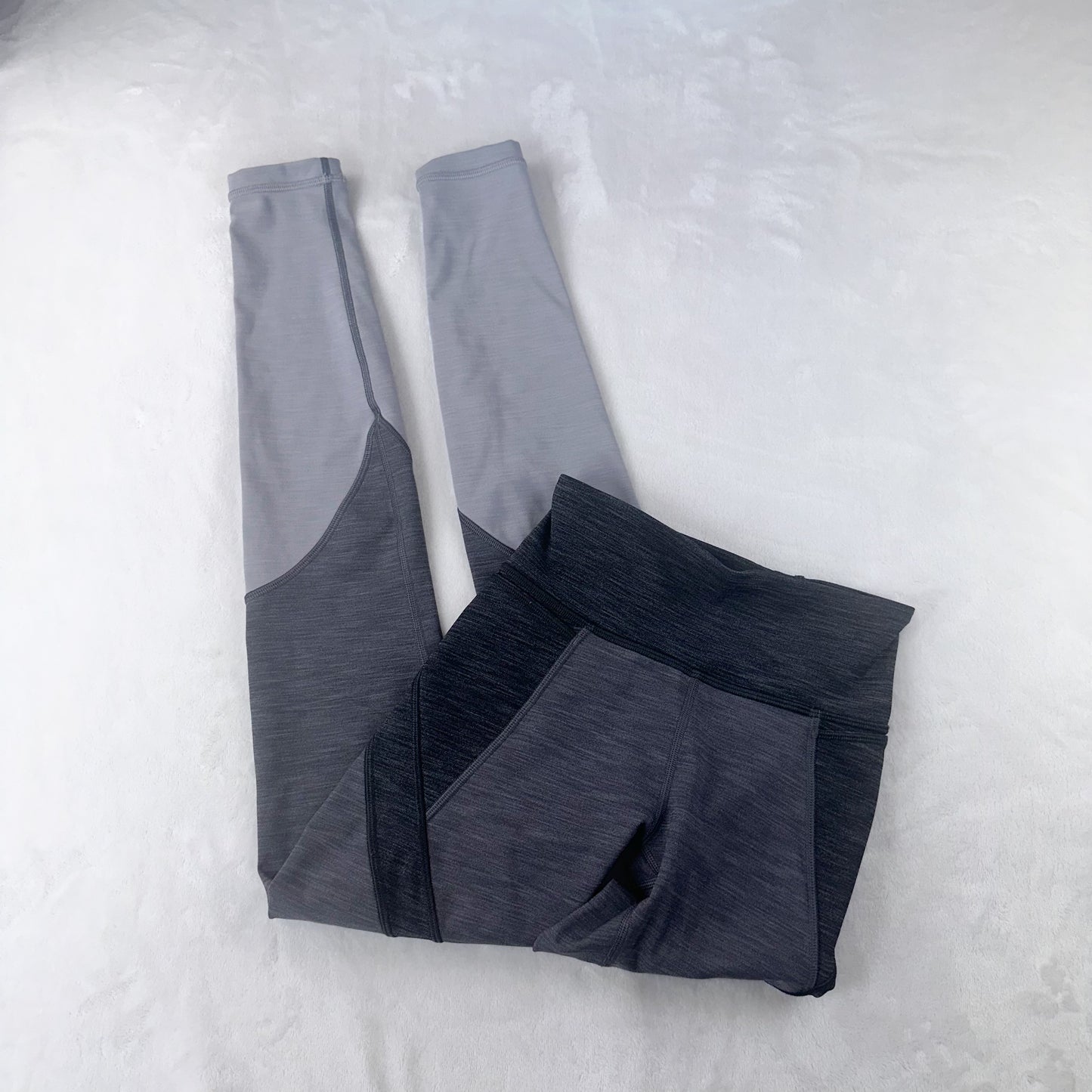 Size 2 Heathered Black/Titanium/Silverscreen Early Extension Legging 28”