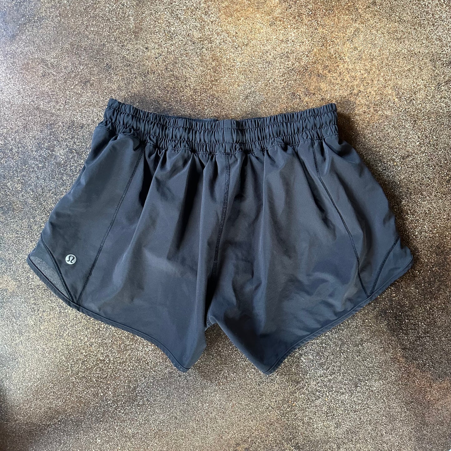 Size 8 Black Hotty Hot Short 4”