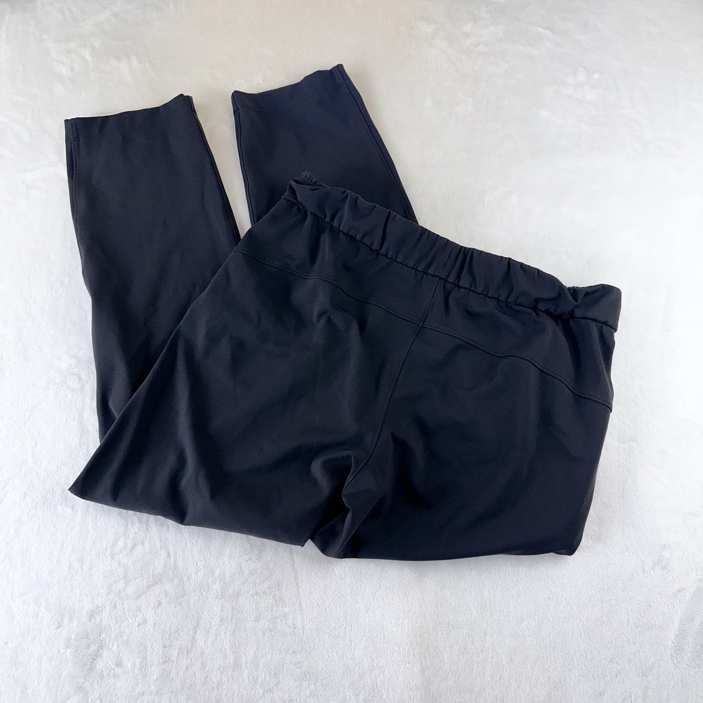 Size 8 Black On the Fly 7/8 Pant