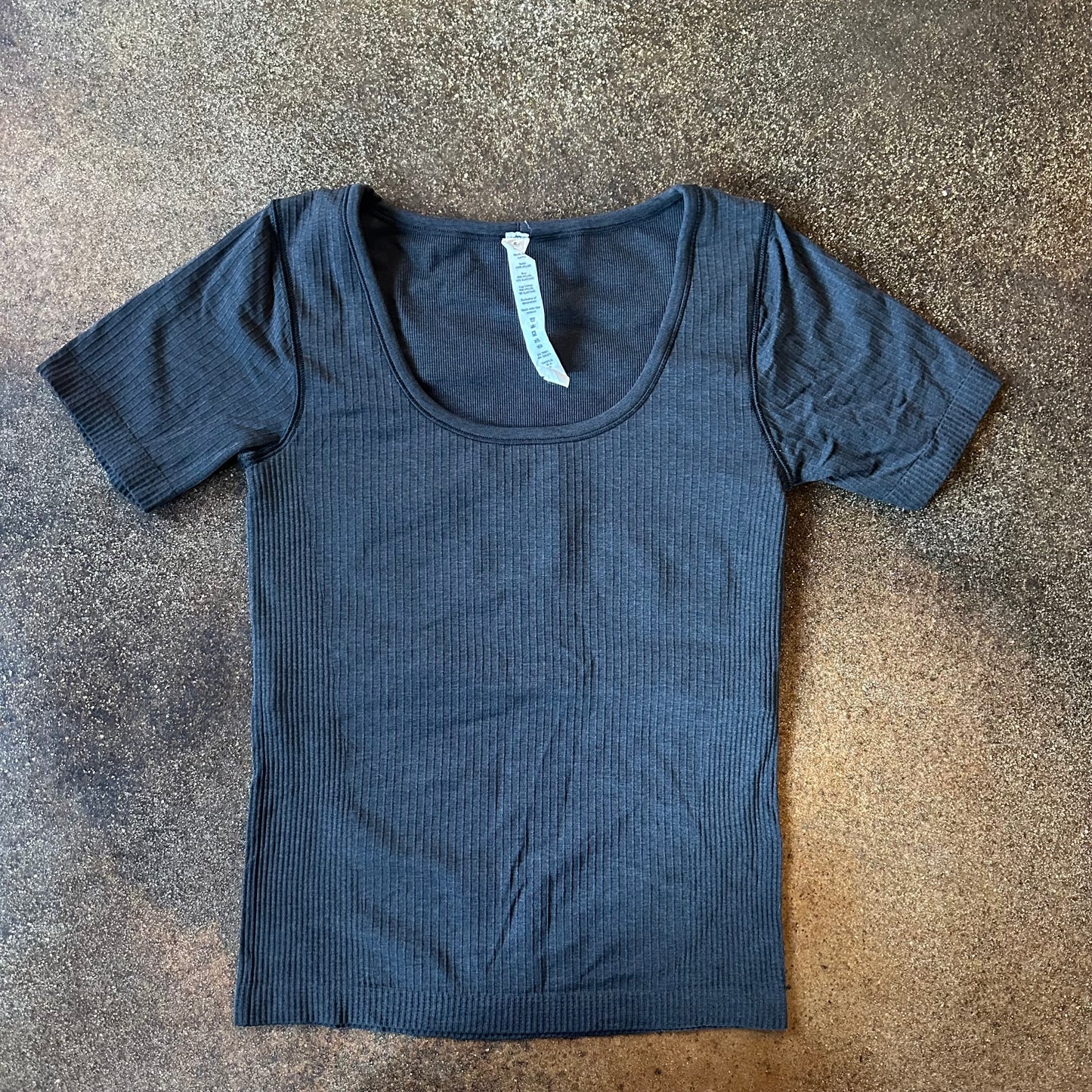 Size 6 Black Ebb to Street Short Sleeve