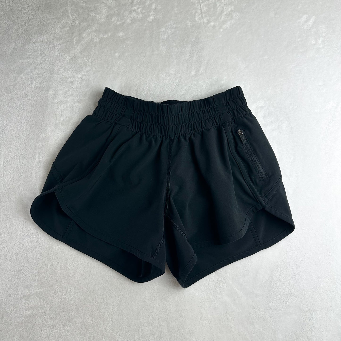 Size 4 Black Tracker Short 4”