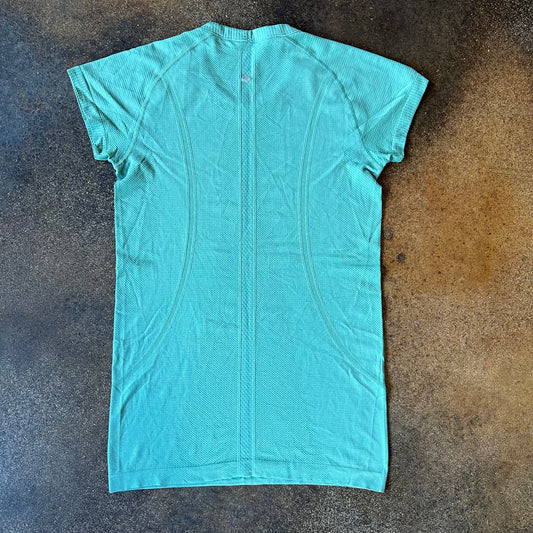 Size 8 Aqua Mint Swifly Short Sleeve