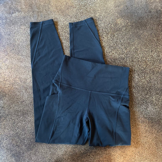 Size 4 Black Align Legging With Pockets 25”