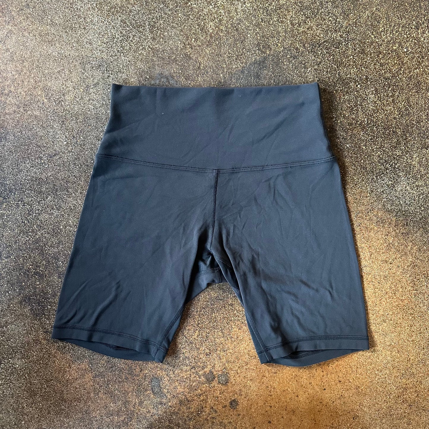 Size 6 Black Align Short 8”