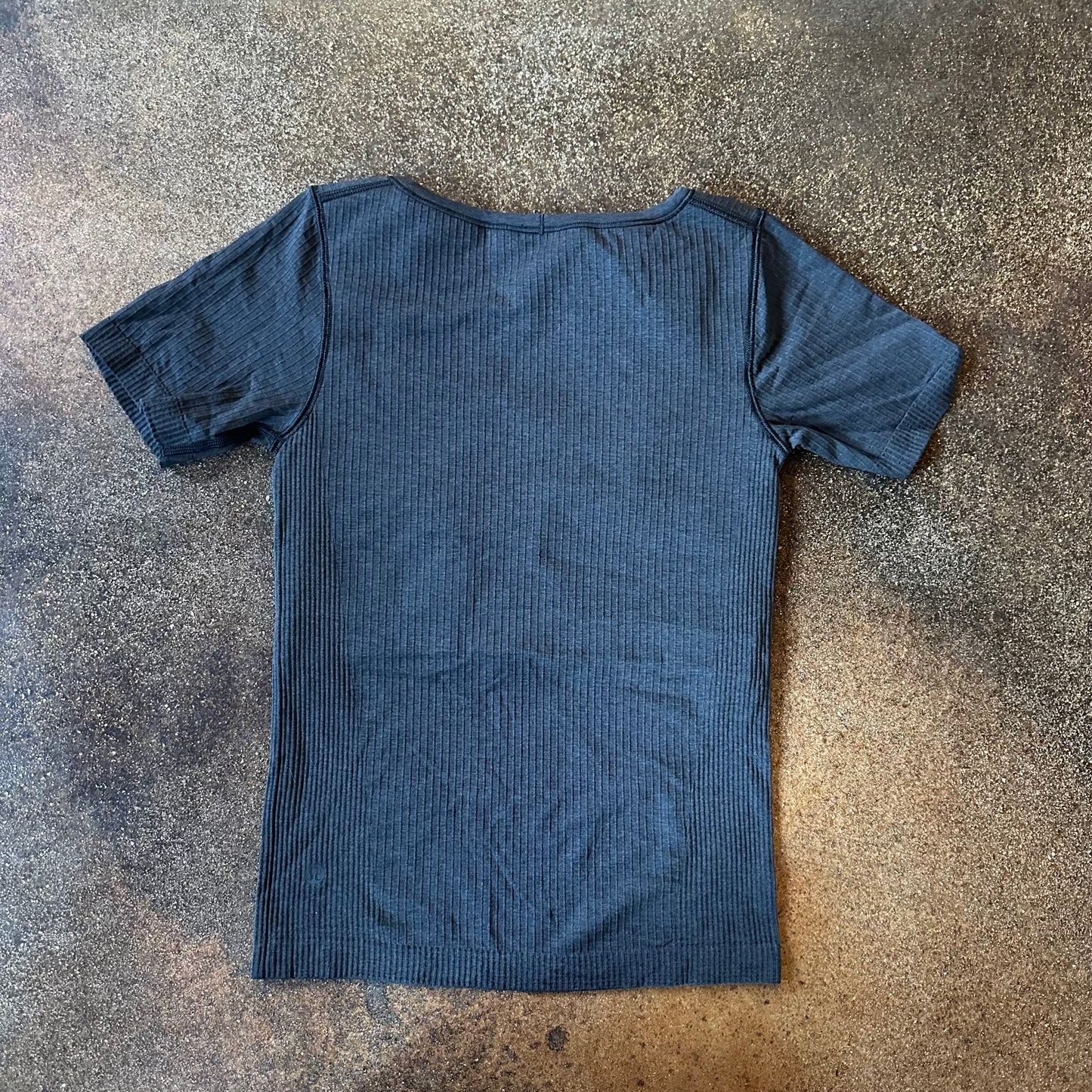 Size 6 Black Ebb to Street Short Sleeve