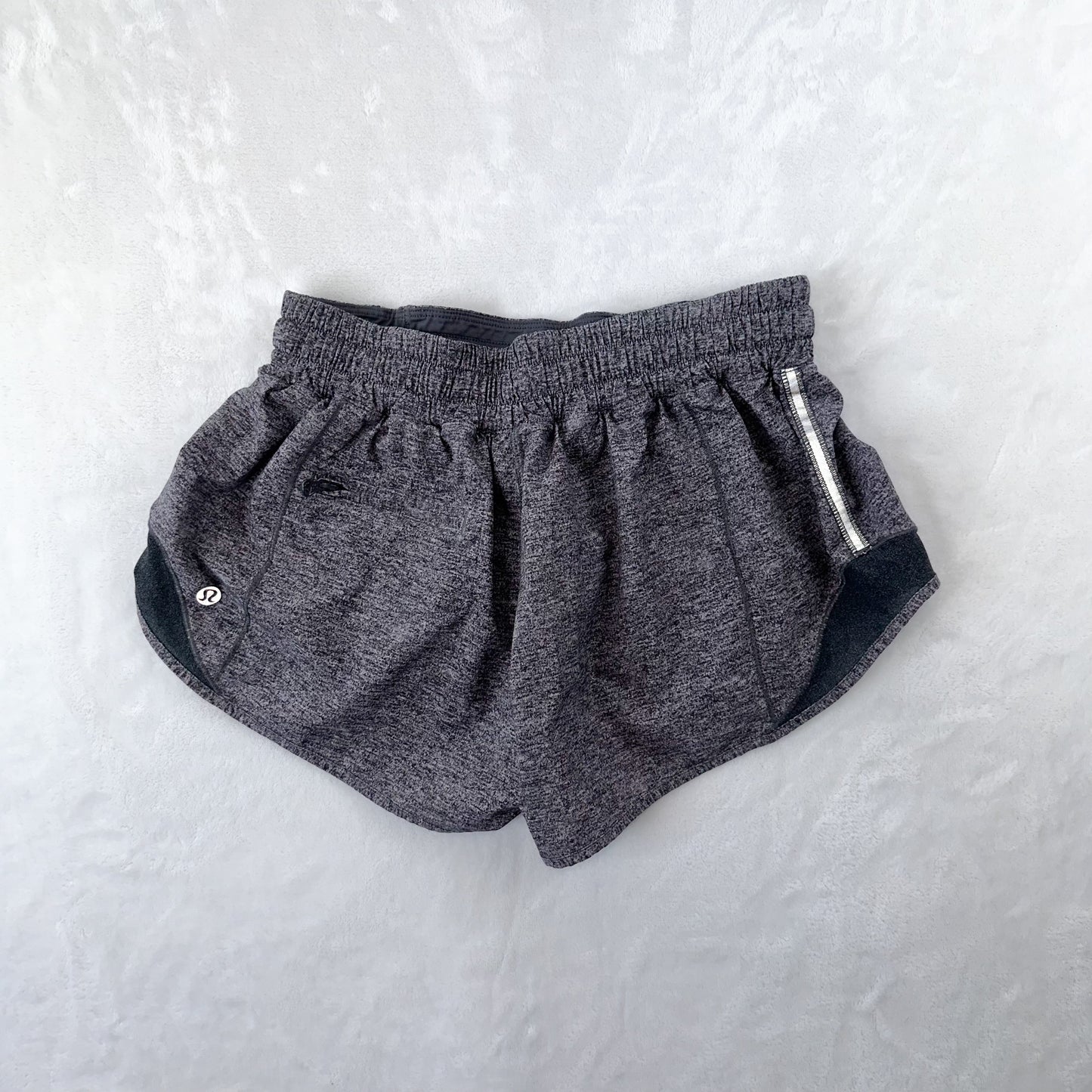 Size 6 Heather Lux Multi Black OG Hotty Hot Short 2.5”